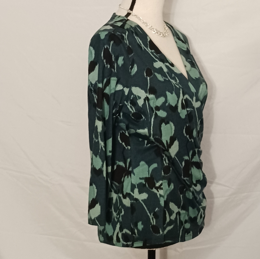 NWT! Women's Talbots Green Top Blouse Shirt Medium Petite  WT- 02 - Picture 5 of 11